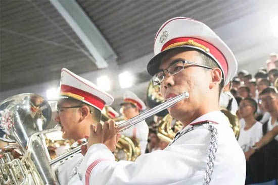 申藝杰在清華軍樂隊